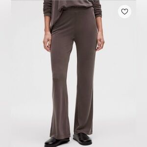 Lululemon Drapey Softstreme Flared Pants EXPRESSO SIZE- SMALL NWT